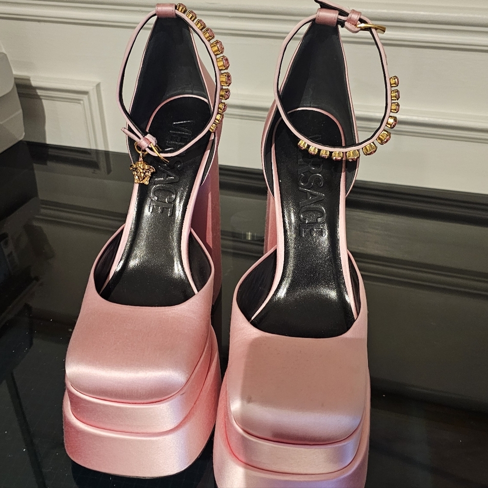 Medusa Aevitas Platform Pumps Blush Size- 41